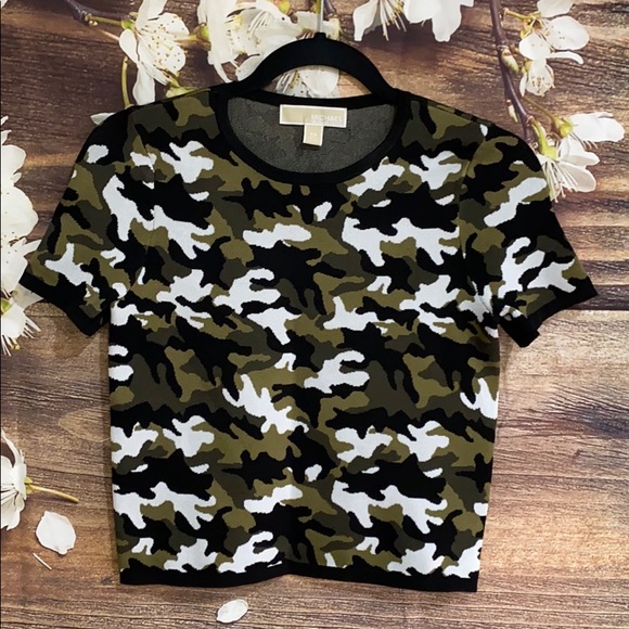 MICHAEL KORS Camo Sweater Top & Skirt Set - Picture 3 of 10